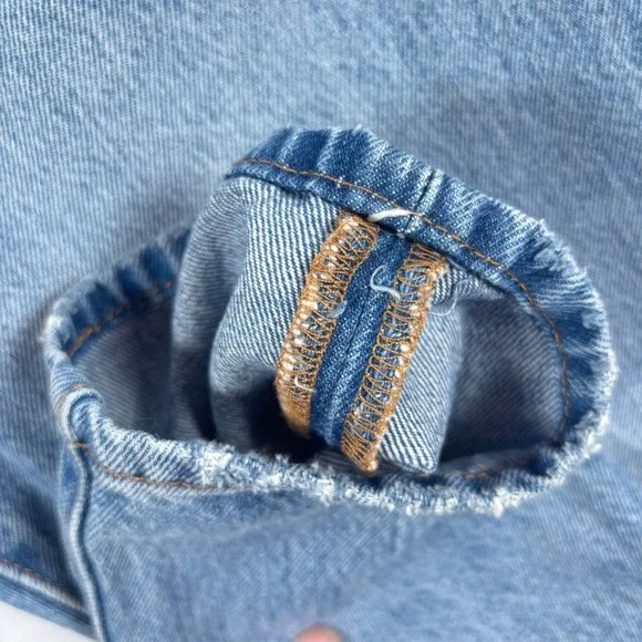 VTG Levis 501 Short Jeans Women 14 Skinny Distressed Big E Light Wash Button Fly - Picture 4 of 10